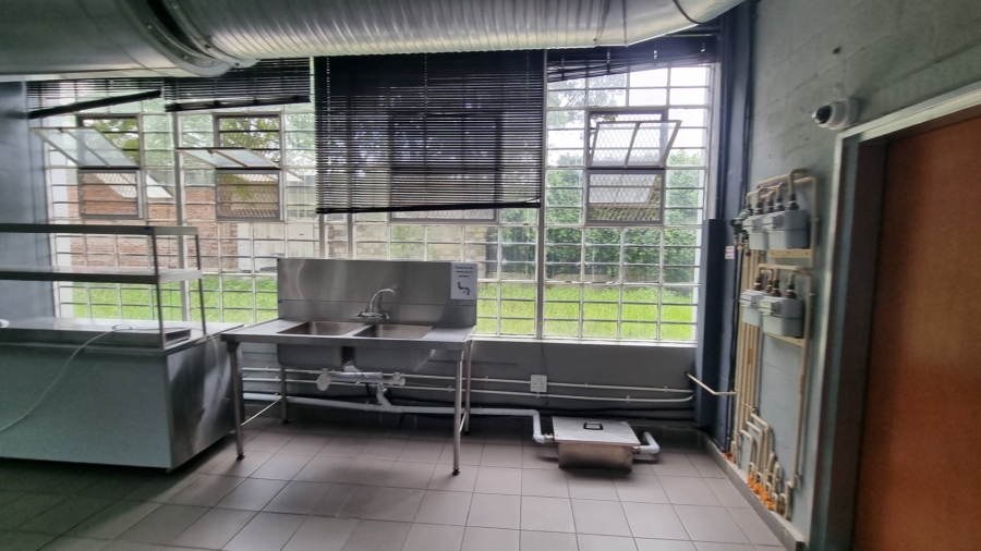 To Let Commercial Property for Rent in Salt River Western Cape